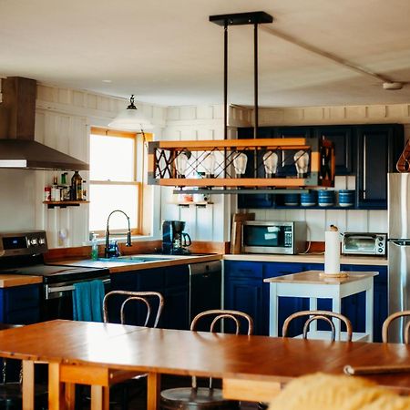 The Barn At Evermore: Riverfront Retreat W/Hot Tub Luray Buitenkant foto