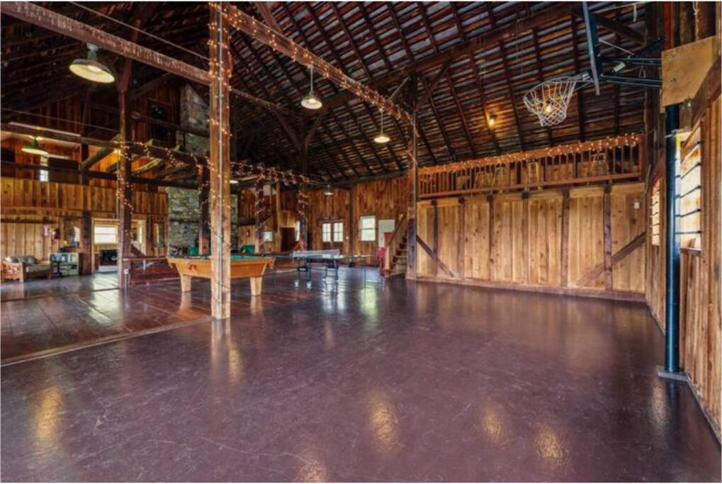 The Barn At Evermore: Riverfront Retreat W/Hot Tub Luray Buitenkant foto